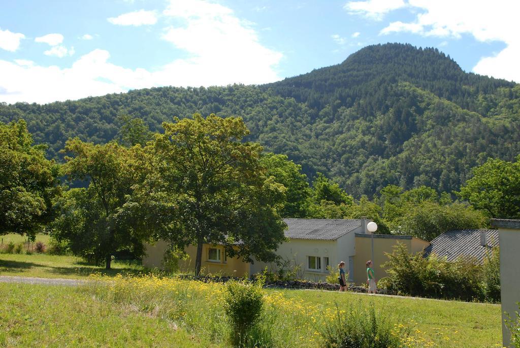 Отель Vvf Les Cevennes Bedoues Экстерьер фото