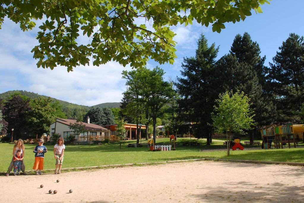Отель Vvf Les Cevennes Bedoues Экстерьер фото
